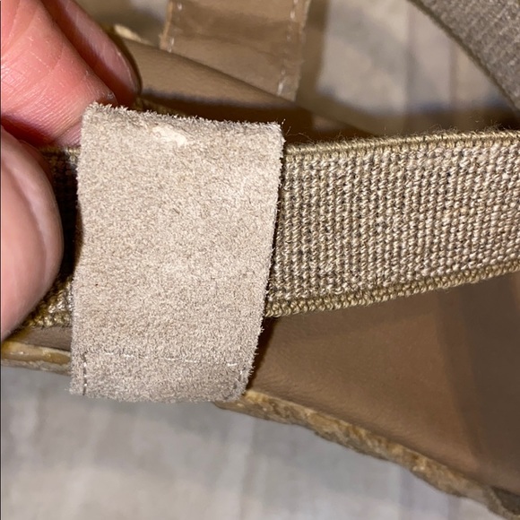 Like new Suede canvas faux rope wedge - Picture 9 of 9